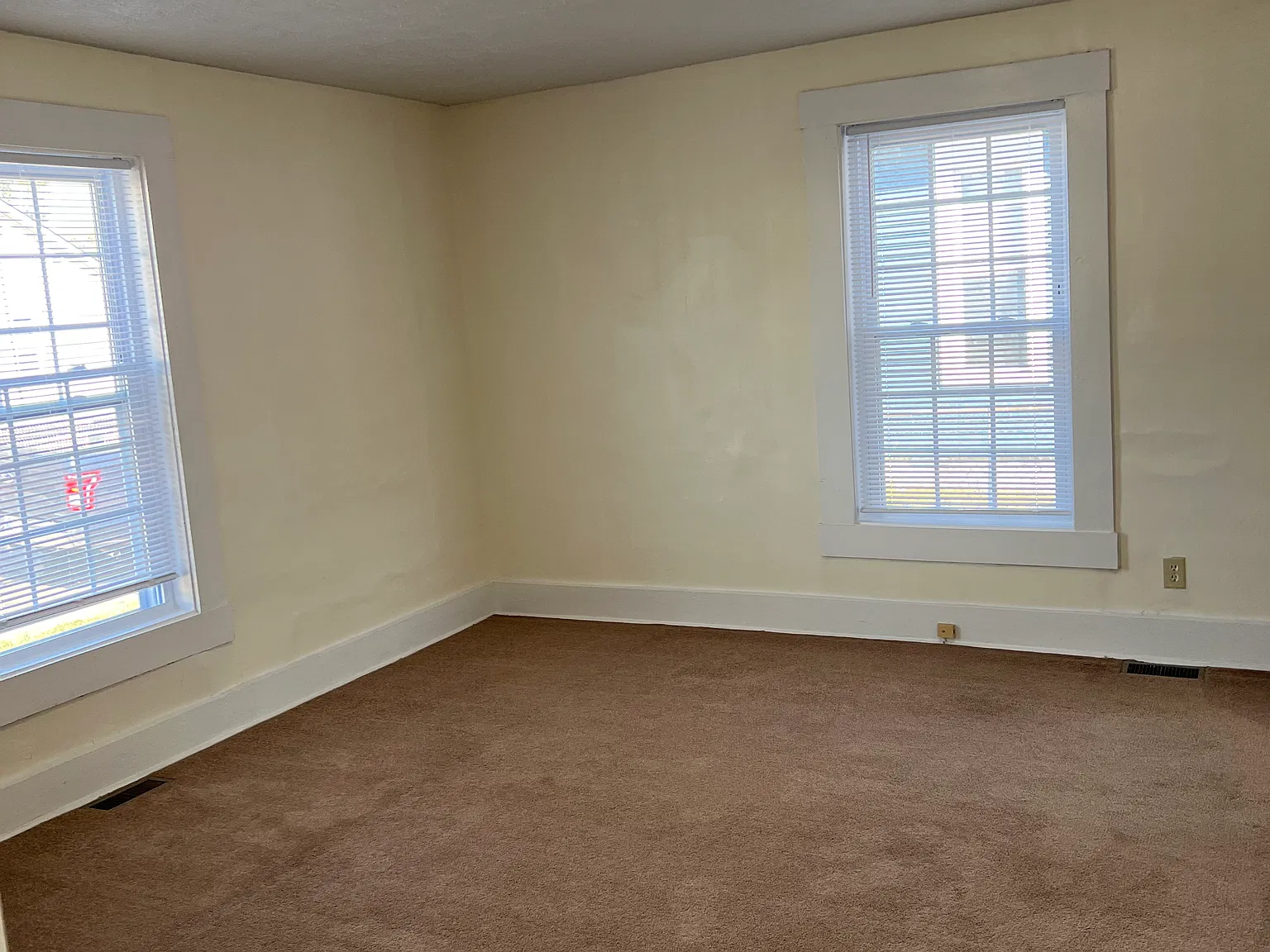 2 bed, 854 sqft, $900 — Photo 4