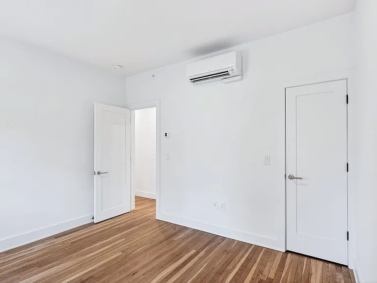 22 Elko St #3 — Photo 4