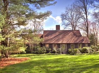 8 Archelaus Hl, West Newbury, MA 01985