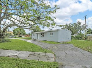 6660 Franklin St, Hollywood, FL 33024