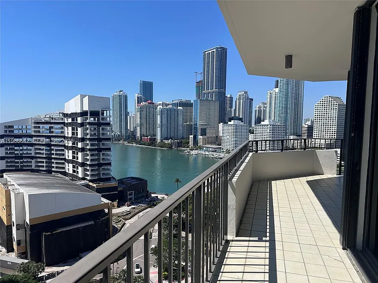 520 Brickell Key Dr #A2015 — Photo 7