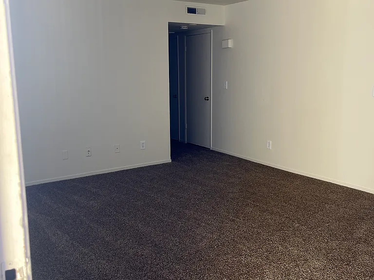 WESTMARC APARTMENT HOMES — Photo 15