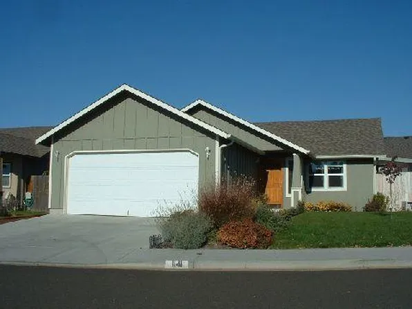 1141 SE Scenic View Dr, College Place, WA 99324