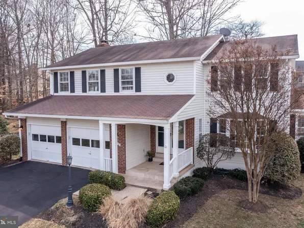 6108 Mountain Springs Ln, Clifton, VA 20124