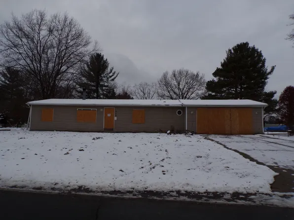 210 Swan Ave, Allegan, MI 49010