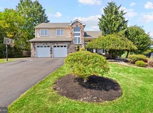 432 Schindler Dr, Yardley, PA 19067