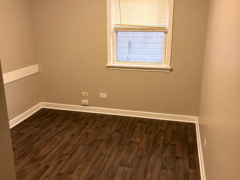 5905 S Indiana Ave #1 — Photo 9