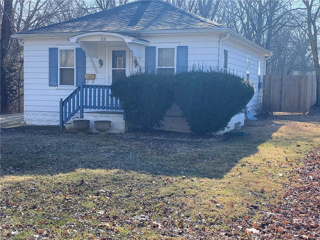 208 W Harrison Ave photo 1