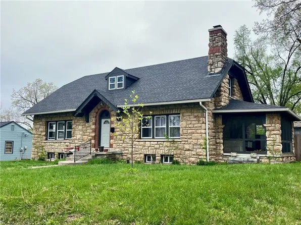 7426 Wayne Ave, Kansas City, MO 64131