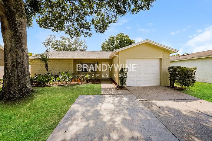 1st image of 1011 Bridlewood Way