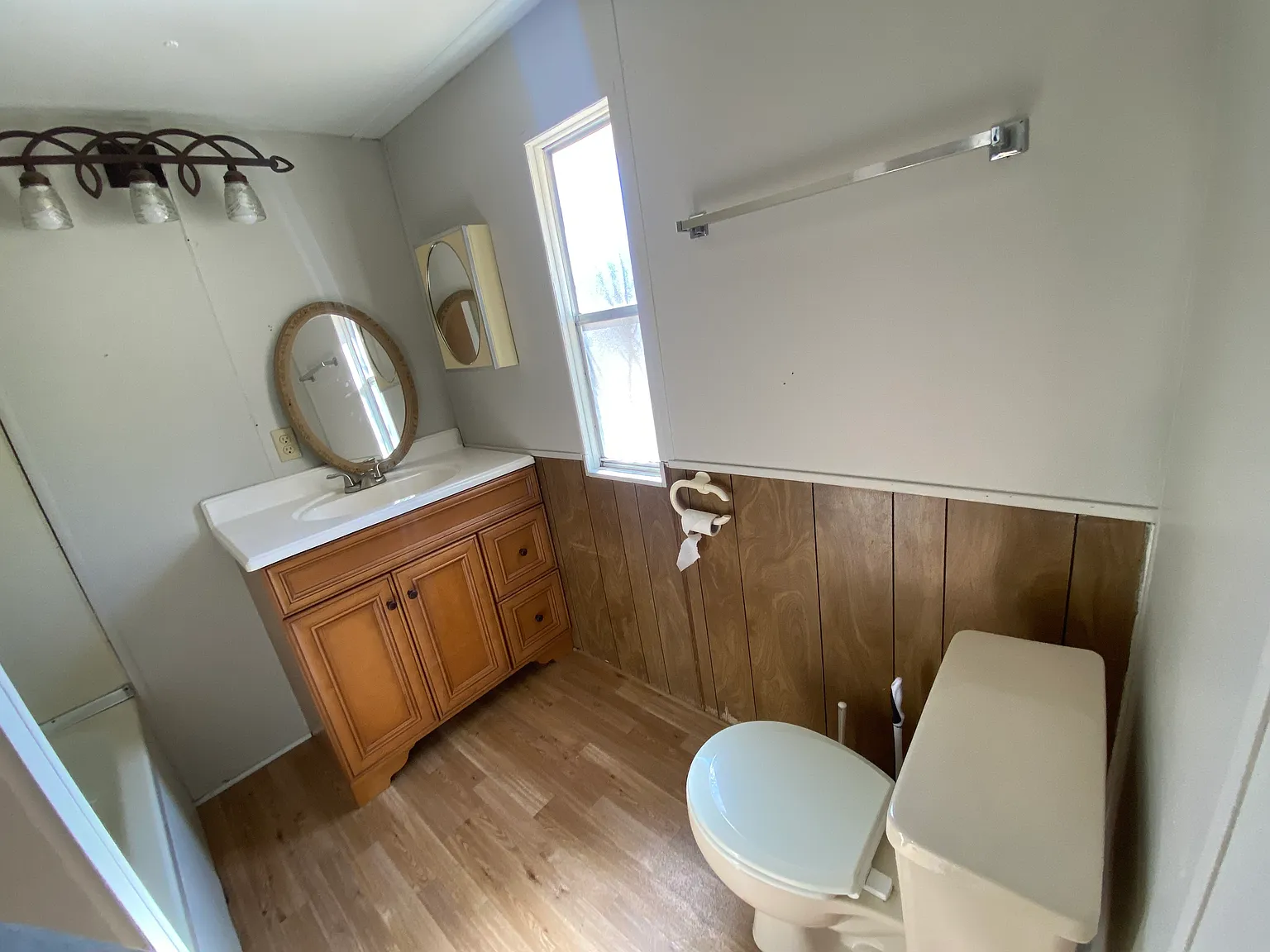 2 bed, 900 sqft, $1,100 — Photo 2