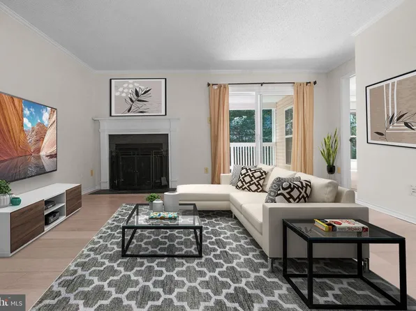 1517 Lincoln Way APT 204A, Mc Lean, VA 22102