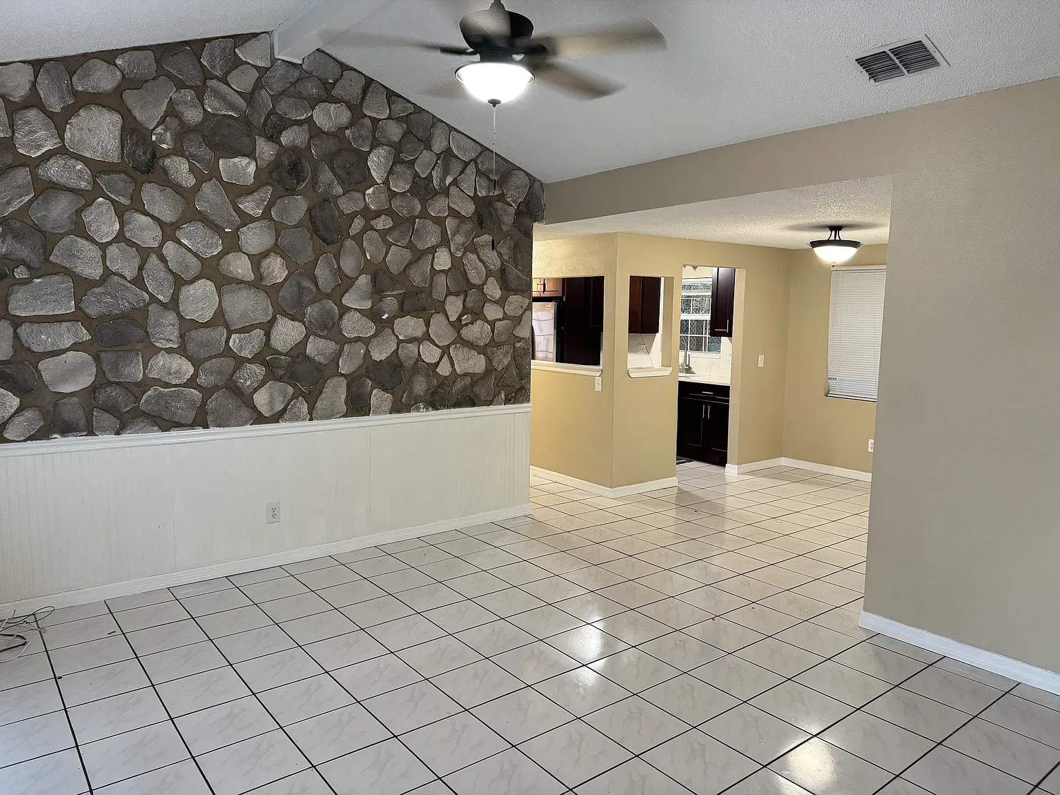 4 bed, 1660 sqft, $2,750 — Photo 2