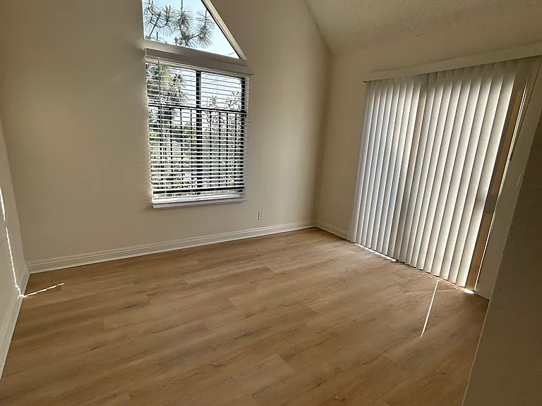 313 E Pine St #9 — Photo 21