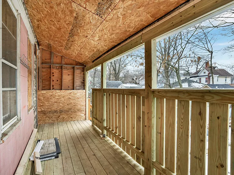 22 Grant St — Photo 30