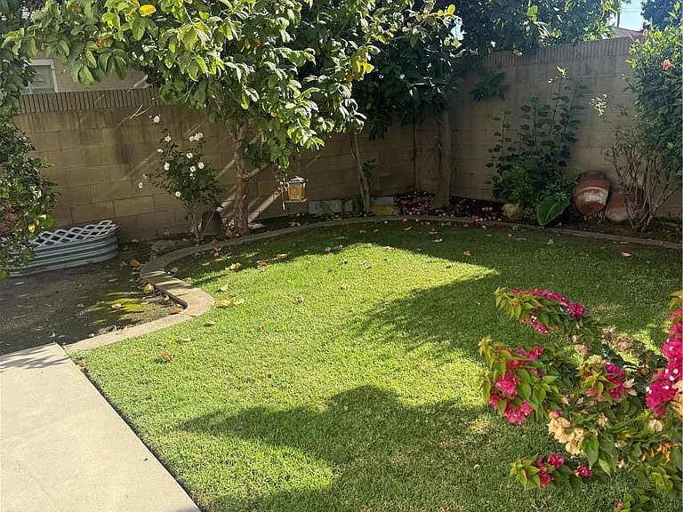 17323 Grayland Ave — Photo 47