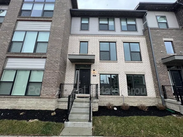 635 Golborne St, Carmel, IN 46032