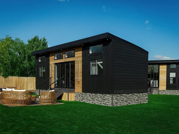 690D Queen St, Greenport, NY 11944