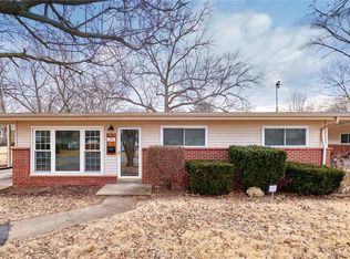 360 Saint Edward Ln, Florissant, MO 63033