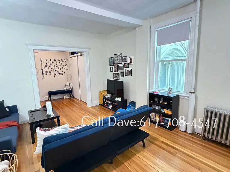 1638 Commonwealth Ave #12 — Photo 2