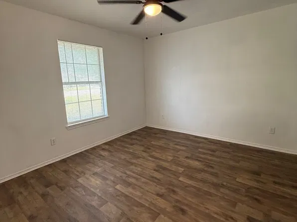 459 N Sierra Trl, Pilot Point, TX 76258