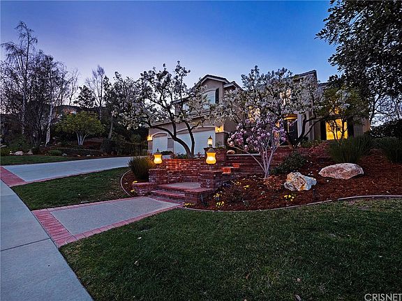 3rd image of 3327 Van Allen Pl