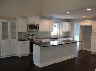 8046 N Highland Ave, Kansas City, MO 64118