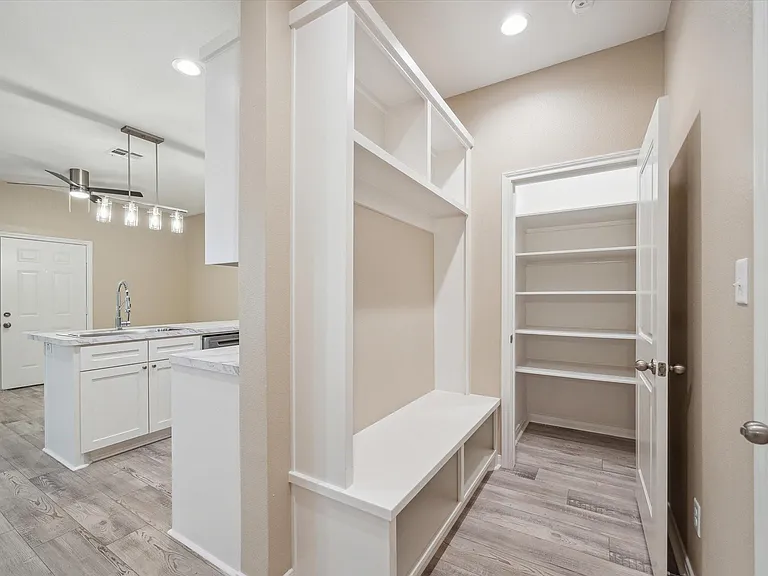 4834 Pine Ave #A — Photo 6
