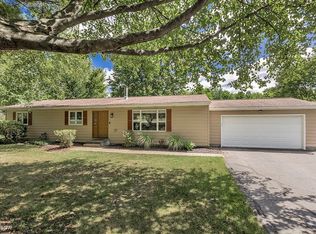 5073 Chillicothe Rd, Chagrin Falls, OH 44022