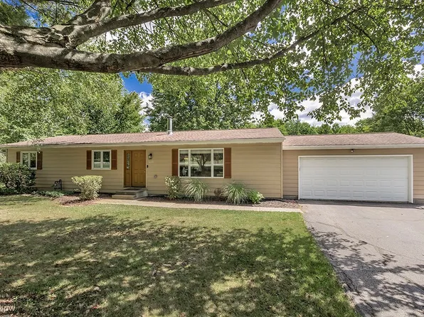 5073 Chillicothe Rd, Chagrin Falls, OH 44022