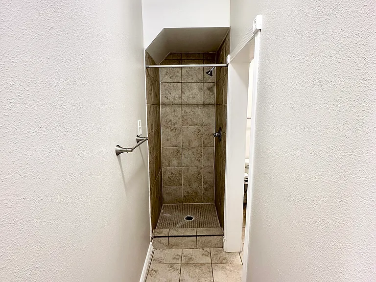 Studio Bathroom Studio Bathroom