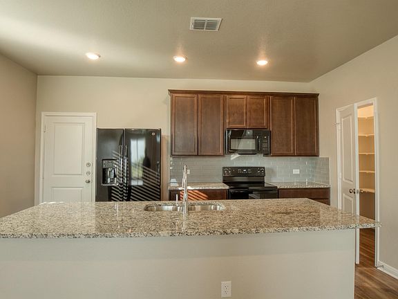 5th image of 1602 Lummus Dr #1