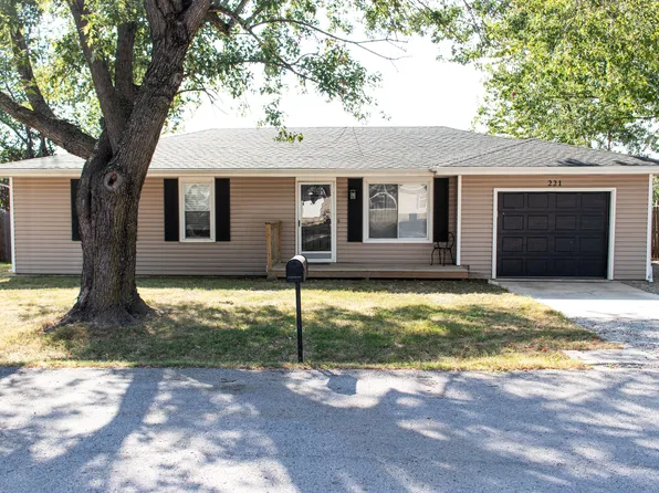221 S Meadowlark St, Fair Grove, MO 65648