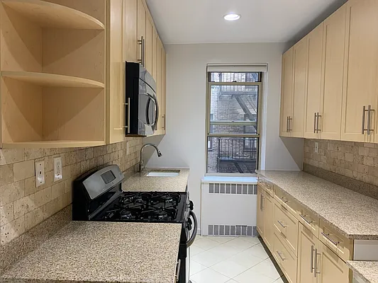 Rented by Stonehenge NYC LLC | media 1