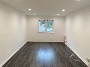 231 Evergreen St, Staten Island, NY 10308