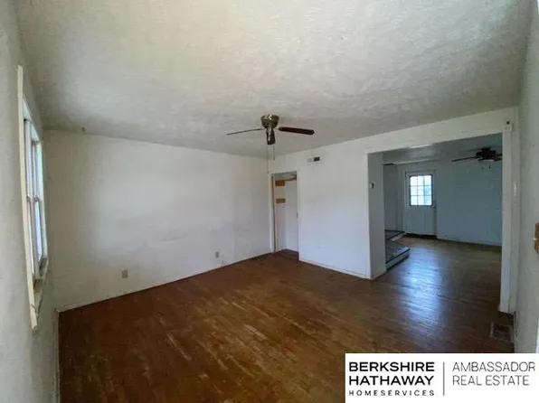 724 S 1st St, Plattsmouth, NE 68048