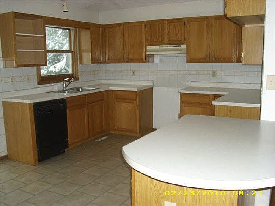 2nd image of 109 Chanticleer Ln NE