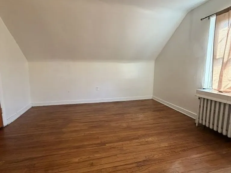 222 Wainwright Ave — Photo 23