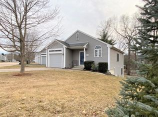 211 Village Ln, Bellingham, MA 02019
