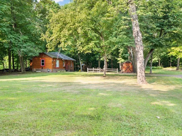8633 Interlachen Rd, Lake Shore, MN 56468