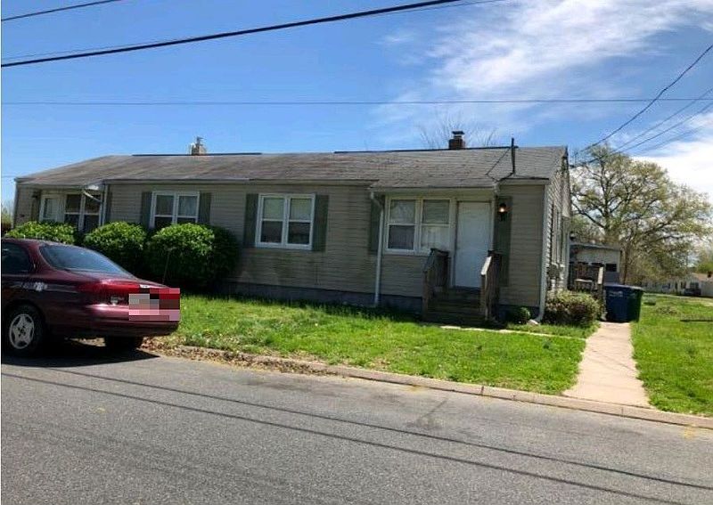 2nd image of 36 Aberdeen Ave