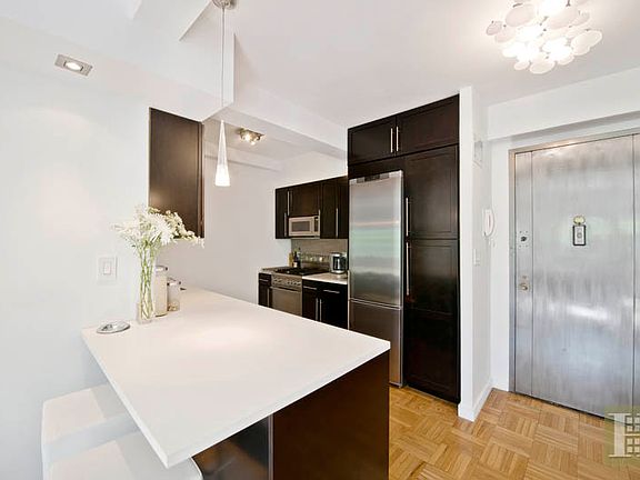 3rd image of 270 Jay St APT 4E