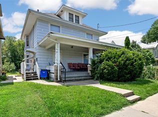 525 Iowa Ave, Iowa City, IA 52240