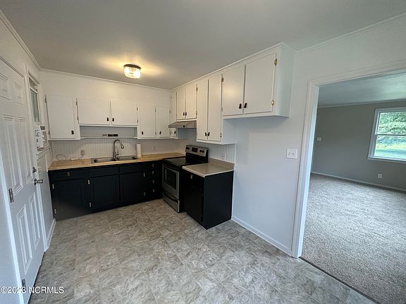 3rd image of 2308 Briarfield Rd