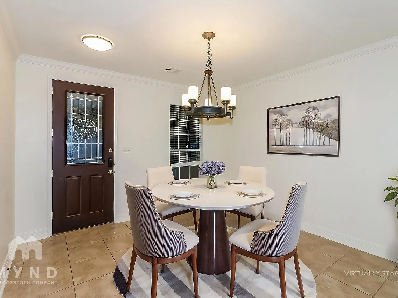 4 bed, 2.5 bath, 2581 sqft, $2,245 — Photo 3
