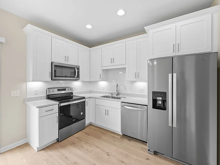 962 Horizon Ct — Photo 8