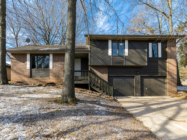 5801 S Honeysuckle Lane, Battlefield, MO 65619