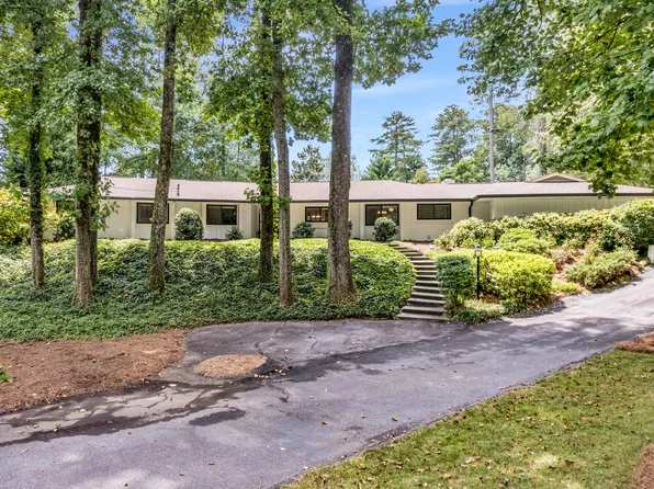 400 Spalding Cir, Sandy Springs, GA 30328