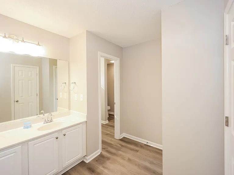 7601 Hilltop Way — Photo 16