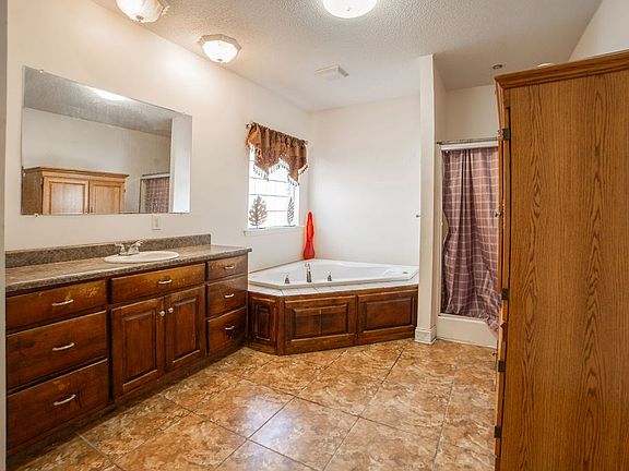 5th image of 3276 Sellers Rd